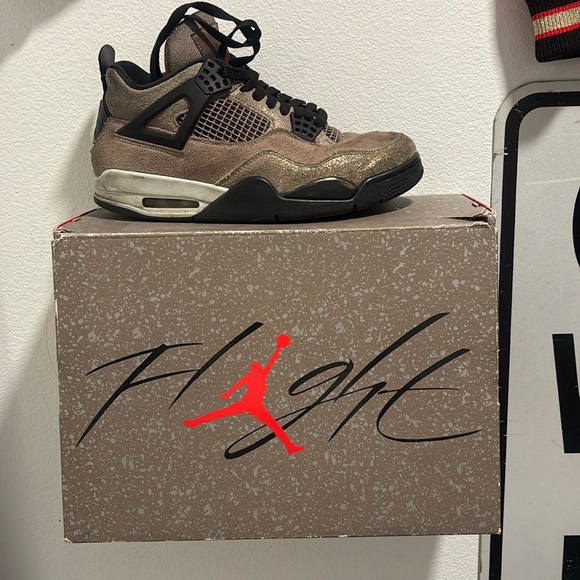 Taupe haze 4s size 8